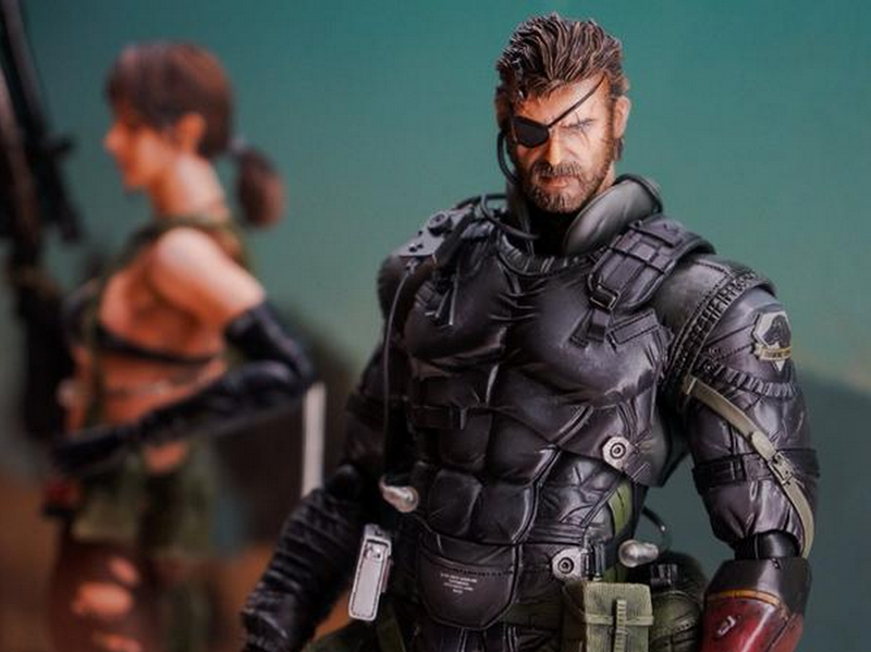 Illustration for article titled Metal Gear's Skull Face Action Figure
